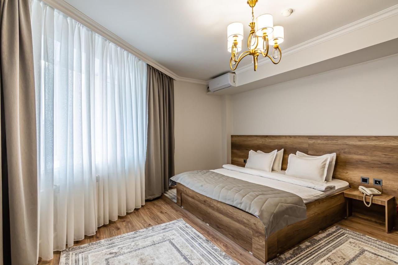 Oscar Hotel By Ag Hotels Group Almaty Ngoại thất bức ảnh