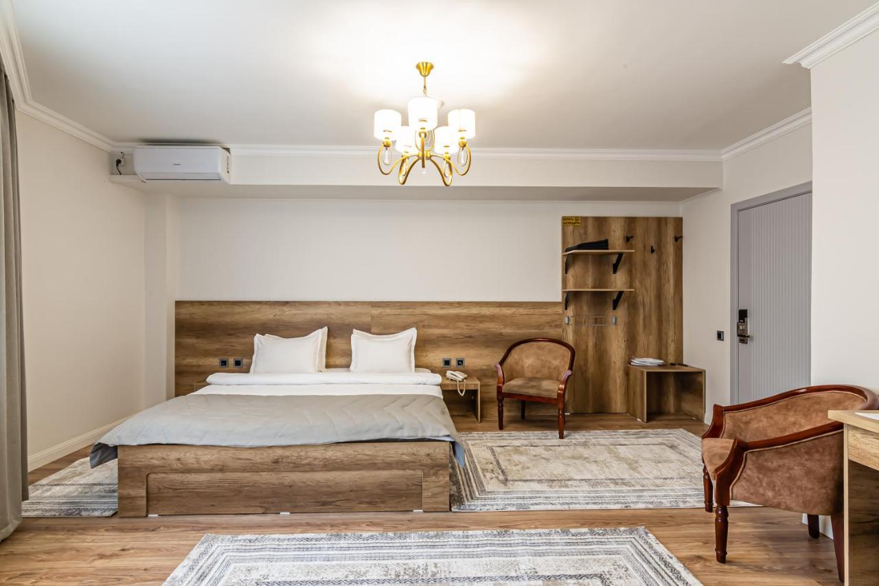 Oscar Hotel By Ag Hotels Group Almaty Ngoại thất bức ảnh