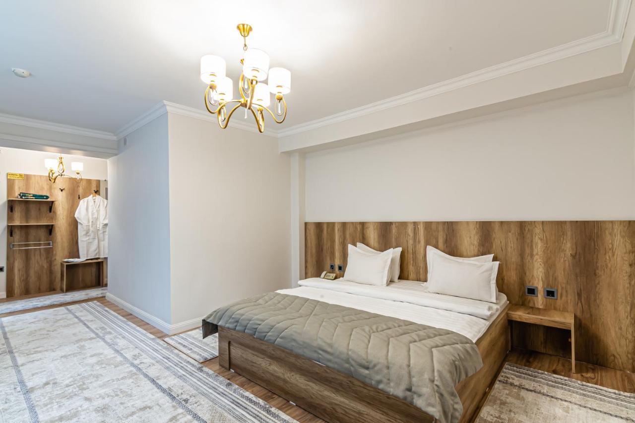 Oscar Hotel By Ag Hotels Group Almaty Ngoại thất bức ảnh