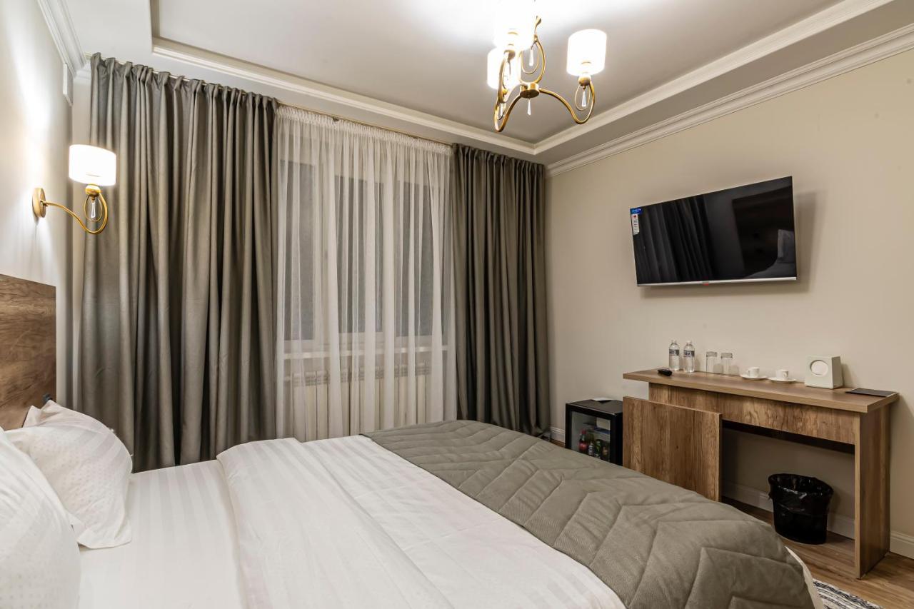 Oscar Hotel By Ag Hotels Group Almaty Ngoại thất bức ảnh