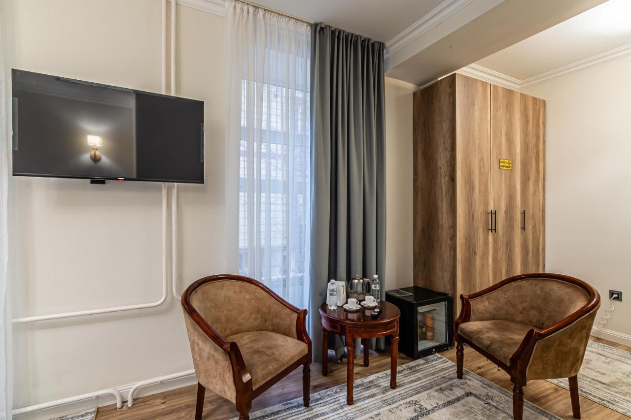 Oscar Hotel By Ag Hotels Group Almaty Ngoại thất bức ảnh