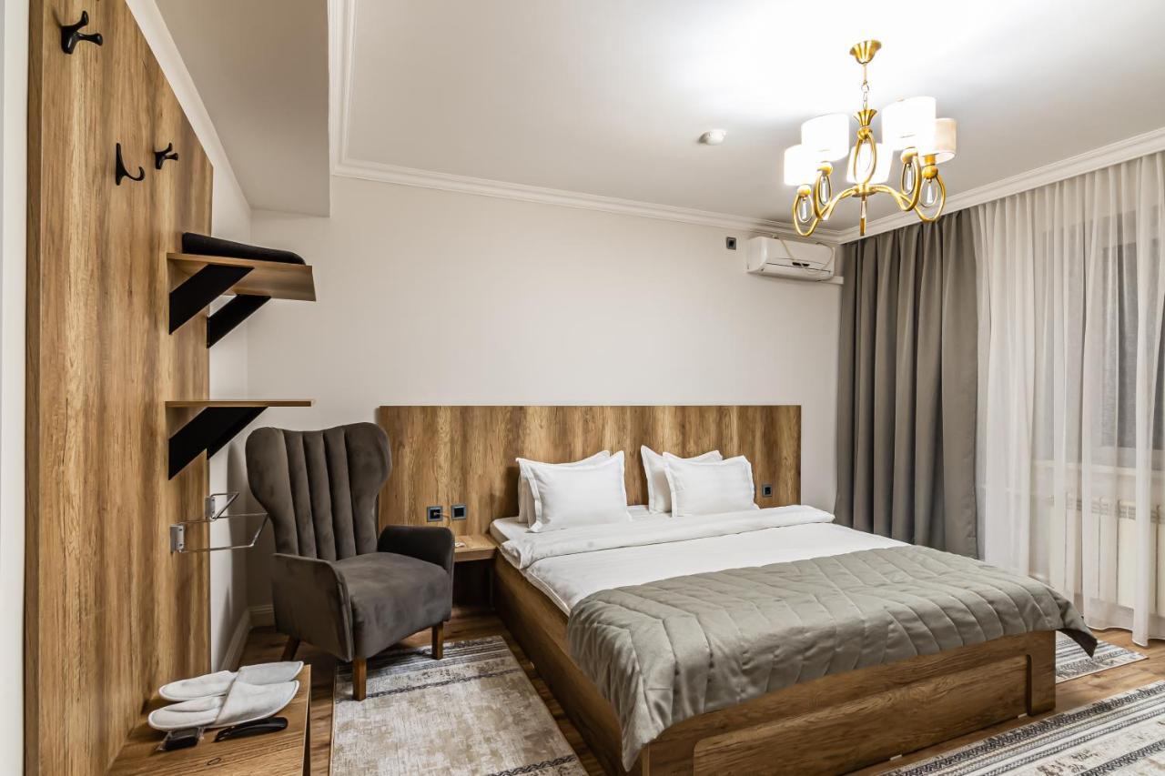 Oscar Hotel By Ag Hotels Group Almaty Ngoại thất bức ảnh